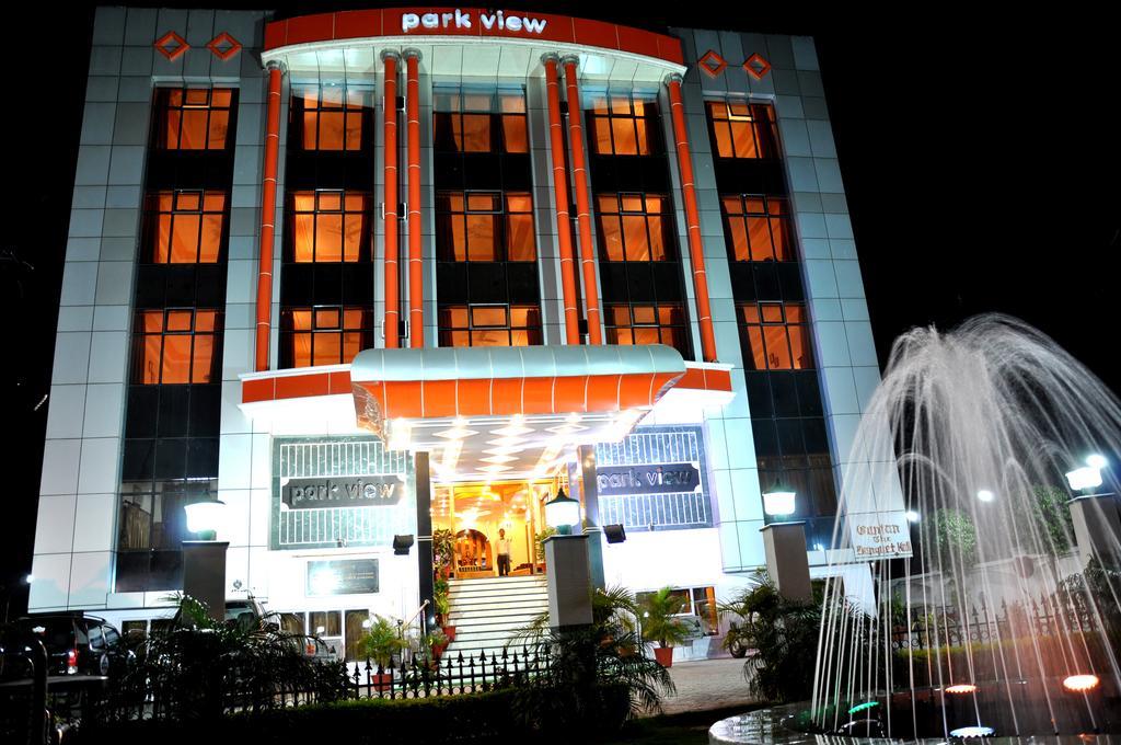 Hotel Park View Haridwar Bagian luar foto